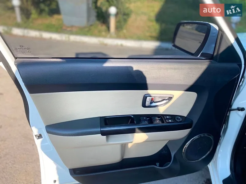 Kia Soul 2012 VIN KNAJT811AC7423788 фото оголошення 29 з 61