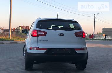 Внедорожник / Кроссовер Kia Sportage 2013 в Ивано-Франковске