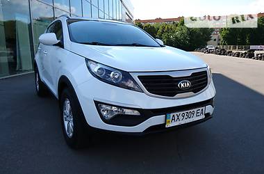 Внедорожник / Кроссовер Kia Sportage 2012 в Харькове