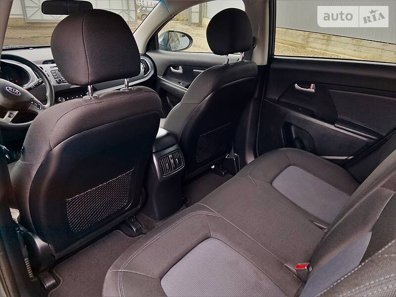 Позашляховик / Кросовер Kia Sportage 2014 в Чернівцях