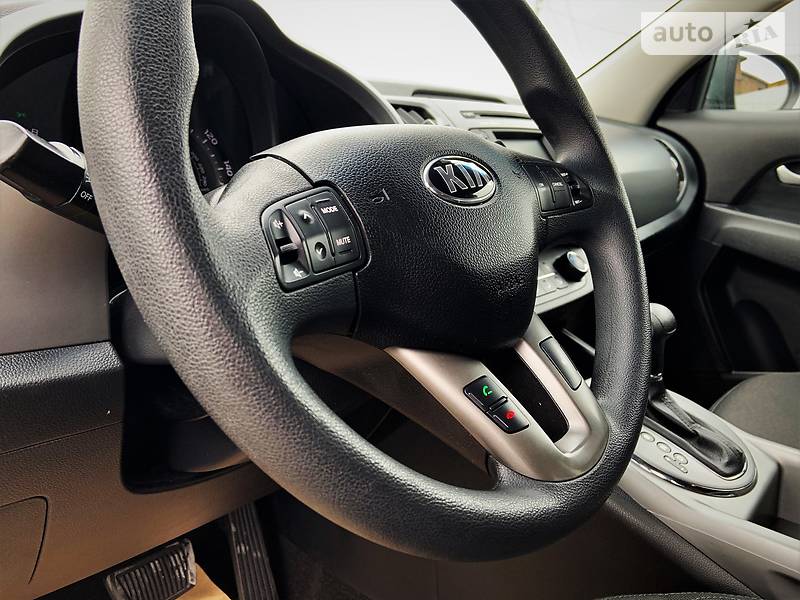 Позашляховик / Кросовер Kia Sportage 2014 в Чернівцях