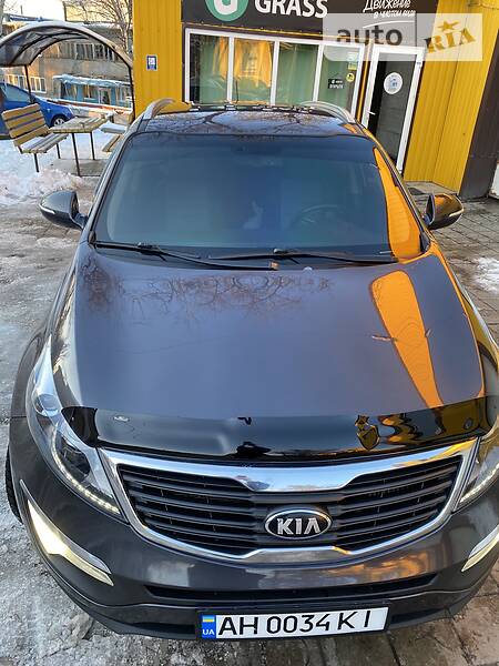 Внедорожник / Кроссовер Kia Sportage 2013 в Мариуполе