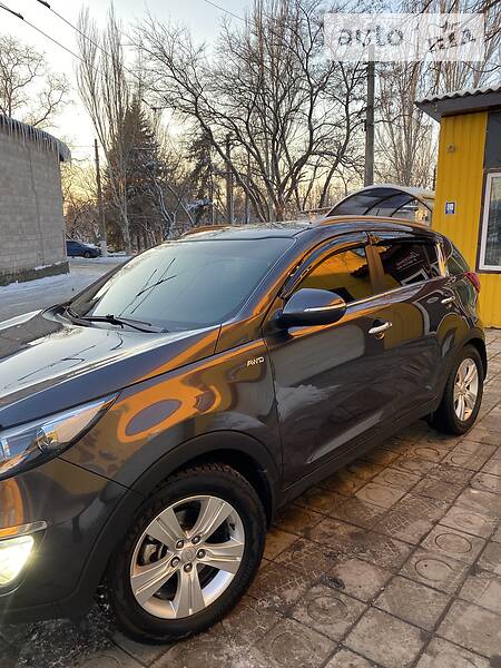 Внедорожник / Кроссовер Kia Sportage 2013 в Мариуполе