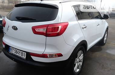 Позашляховик / Кросовер Kia Sportage 2012 в 