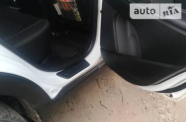 Позашляховик / Кросовер Kia Sportage 2012 в 