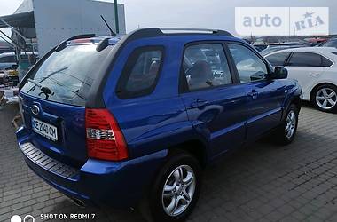 Позашляховик / Кросовер Kia Sportage 2006 в 