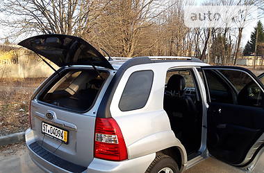 Позашляховик / Кросовер Kia Sportage 2007 в 