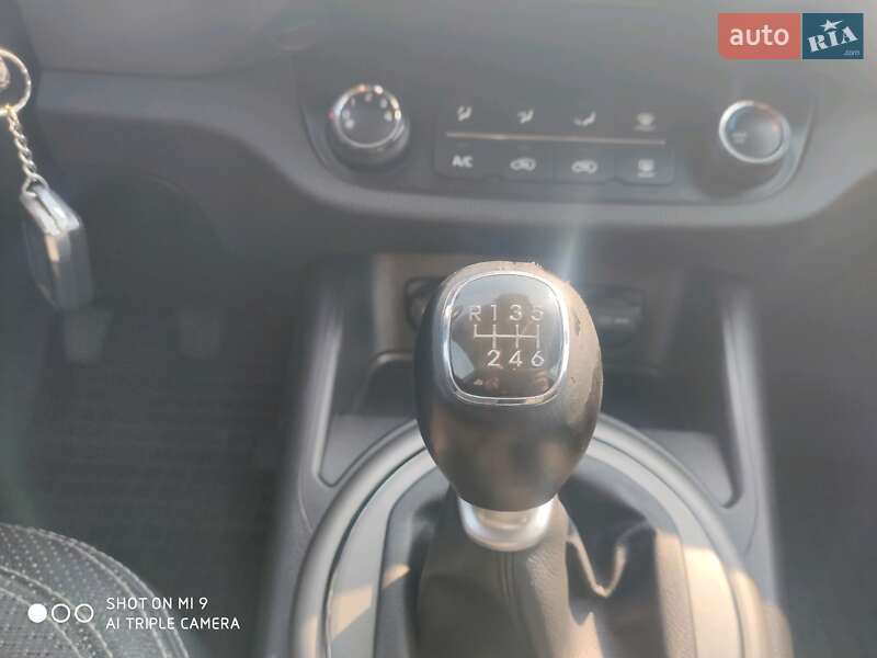 Позашляховик / Кросовер Kia Sportage 2014 в Золочеві фото 23 Позашляховик / Кросовер Kia Sportage 2014 в Золочеві