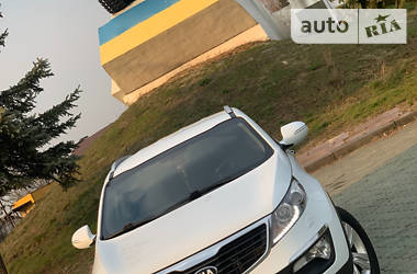 Позашляховик / Кросовер Kia Sportage 2011 в 