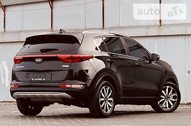 Позашляховик / Кросовер Kia Sportage 2016 в 