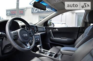 Позашляховик / Кросовер Kia Sportage 2016 в 