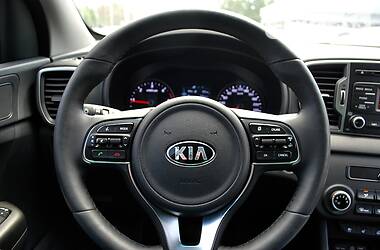 Позашляховик / Кросовер Kia Sportage 2016 в 