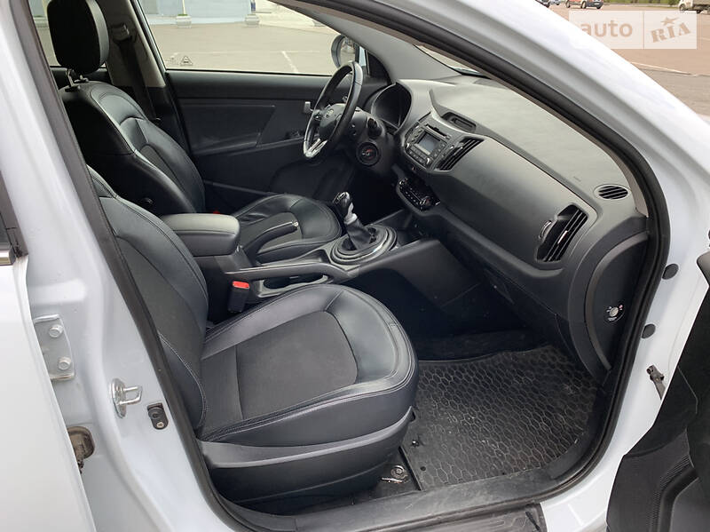 Внедорожник / Кроссовер Kia Sportage 2011 в Сумах