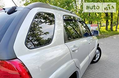 Позашляховик / Кросовер Kia Sportage 2007 в 