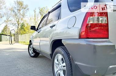 Позашляховик / Кросовер Kia Sportage 2007 в 