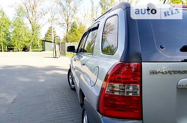 Позашляховик / Кросовер Kia Sportage 2007 в 