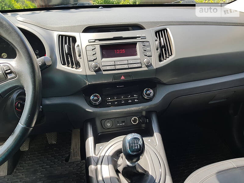 Внедорожник / Кроссовер Kia Sportage 2011 в Сумах