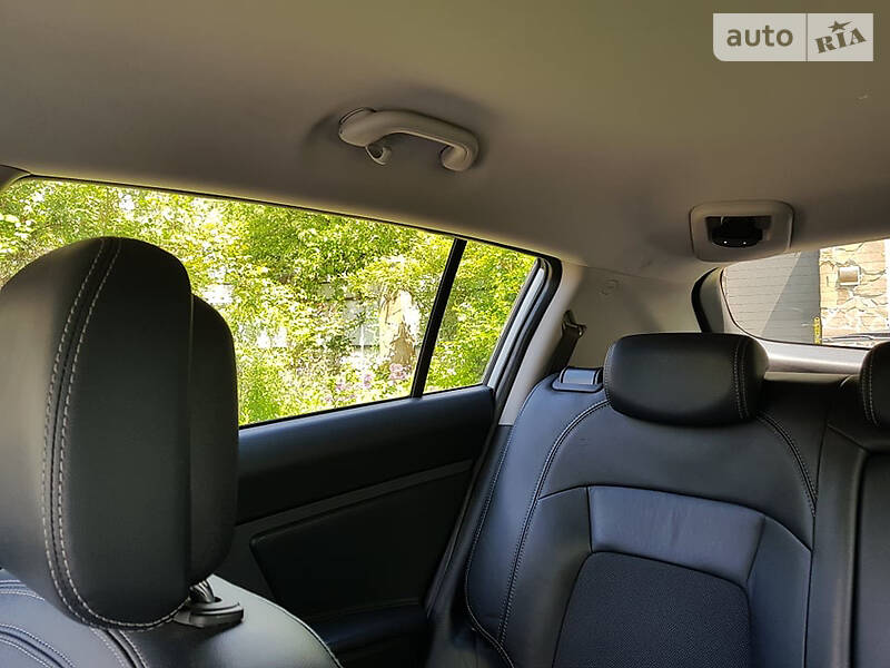Внедорожник / Кроссовер Kia Sportage 2011 в Сумах
