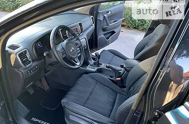 Позашляховик / Кросовер Kia Sportage 2017 в 