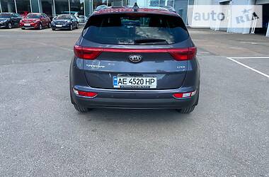 Позашляховик / Кросовер Kia Sportage 2016 в 