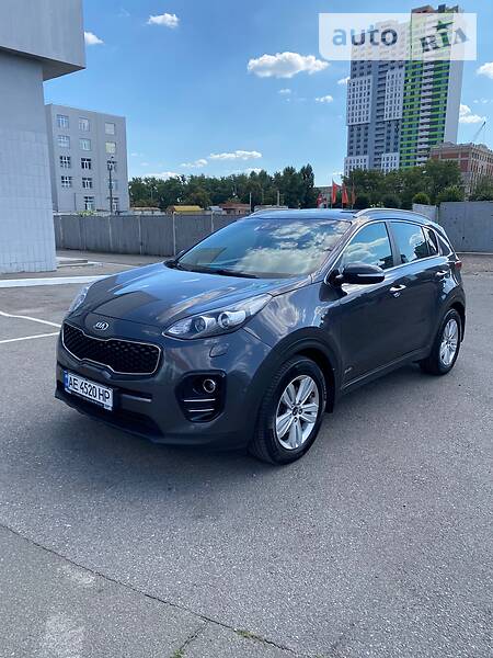 Позашляховик / Кросовер Kia Sportage 2016 в 