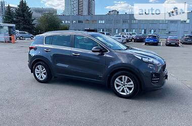 Позашляховик / Кросовер Kia Sportage 2016 в 