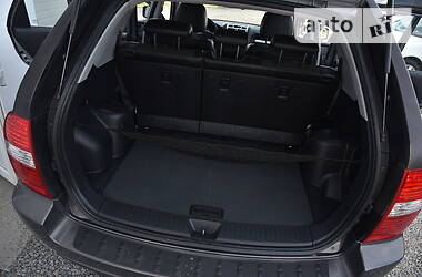 Позашляховик / Кросовер Kia Sportage 2007 в 