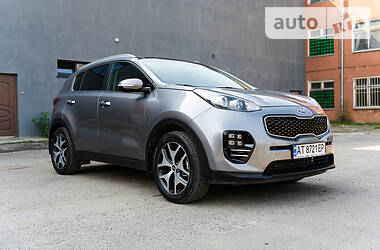 Внедорожник / Кроссовер Kia Sportage 2016 в Ивано-Франковске