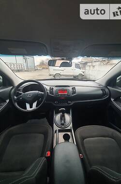 Внедорожник / Кроссовер Kia Sportage 2011 в Запорожье