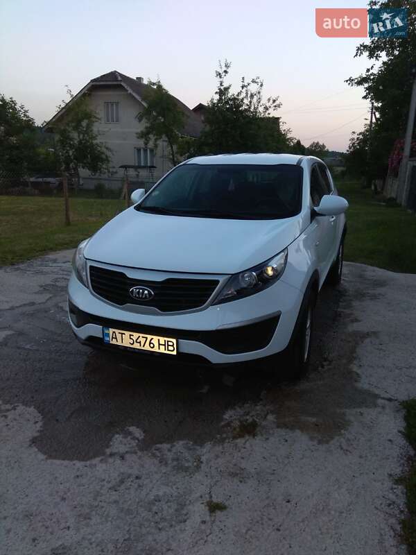 Внедорожник / Кроссовер Kia Sportage 2012 в Ивано-Франковске