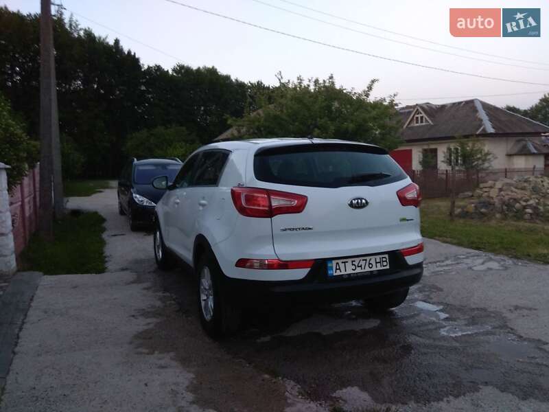 Внедорожник / Кроссовер Kia Sportage 2012 в Ивано-Франковске