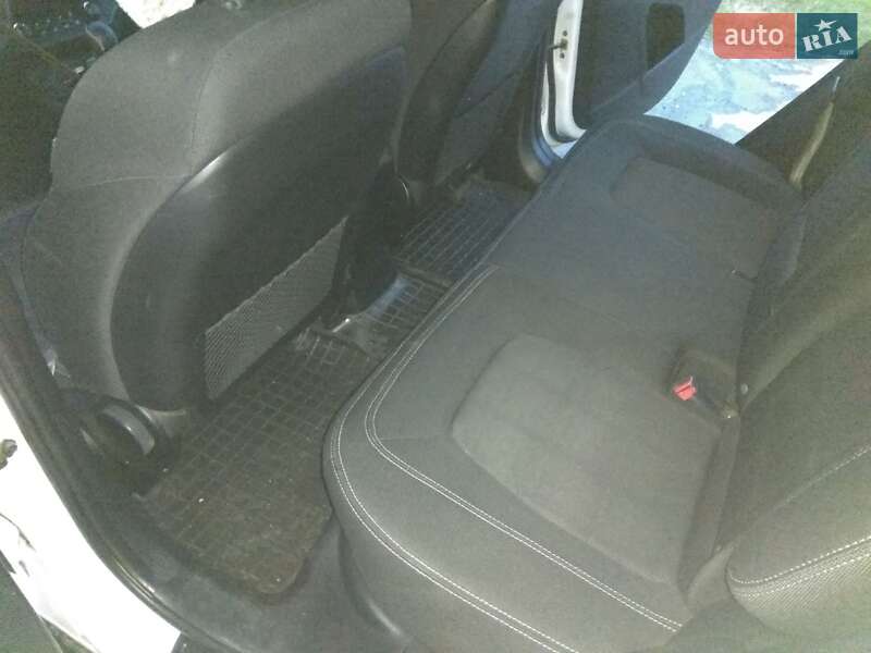 Внедорожник / Кроссовер Kia Sportage 2012 в Ивано-Франковске