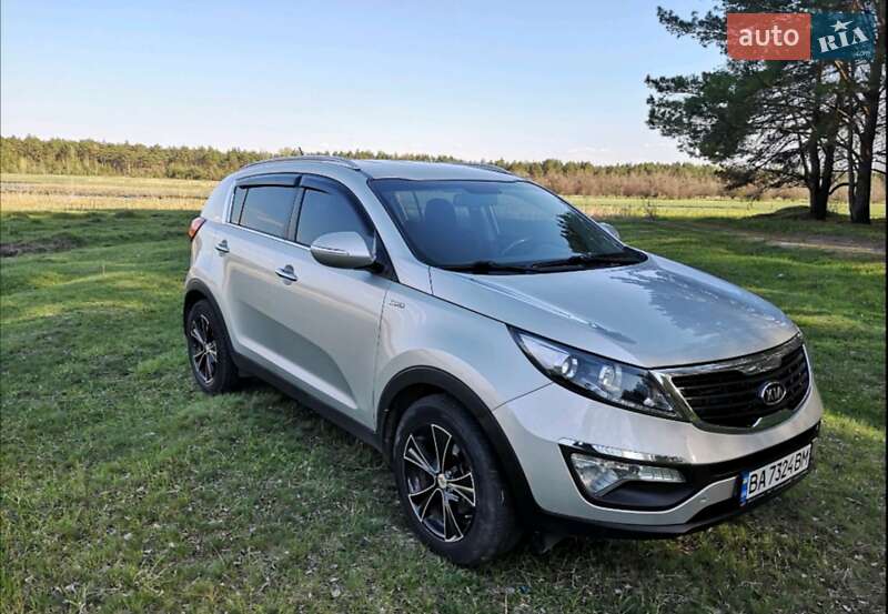 Внедорожник / Кроссовер Kia Sportage 2010 в Кременчуге