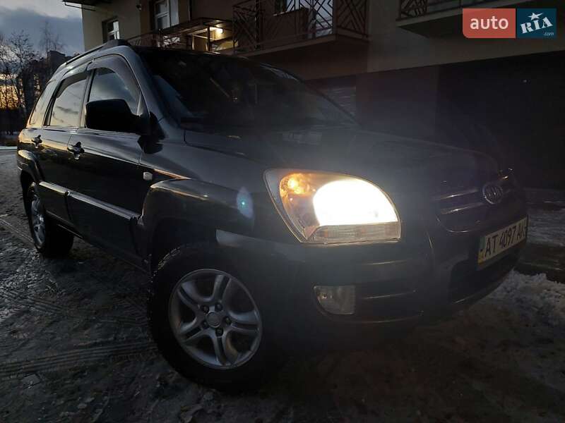 Внедорожник / Кроссовер Kia Sportage 2005 в Ивано-Франковске
