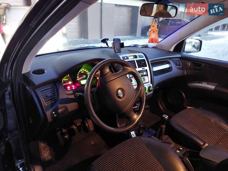 Внедорожник / Кроссовер Kia Sportage 2005 в Ивано-Франковске