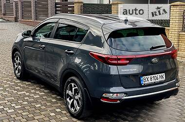 Позашляховик / Кросовер Kia Sportage 2021 в 