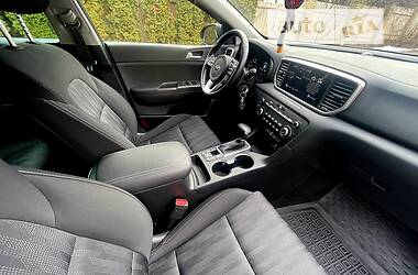 Позашляховик / Кросовер Kia Sportage 2021 в 
