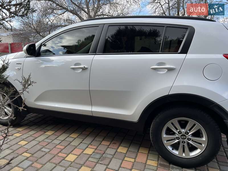 Внедорожник / Кроссовер Kia Sportage 2011 в Николаеве