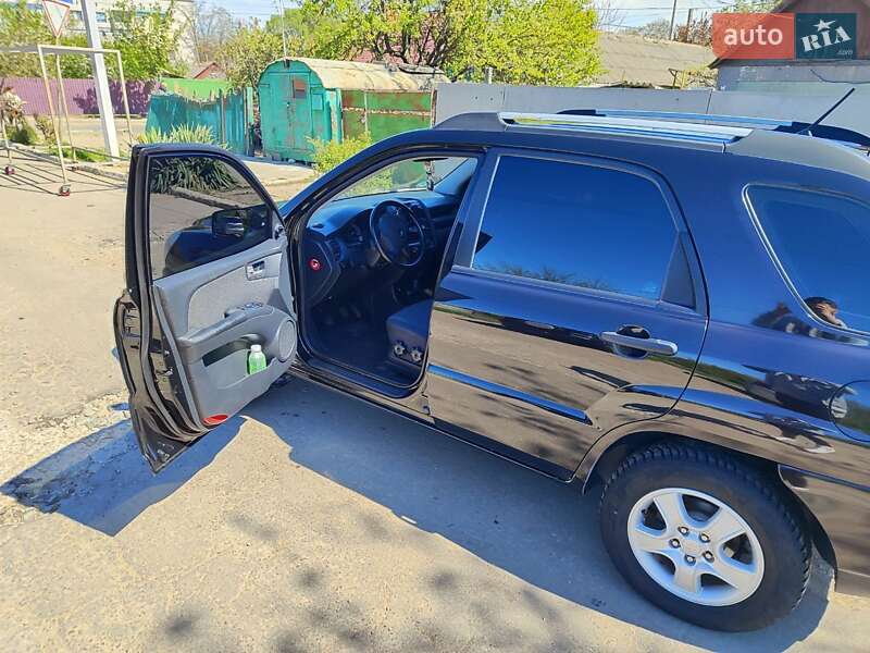 Позашляховик / Кросовер Kia Sportage 2005 в Одесі