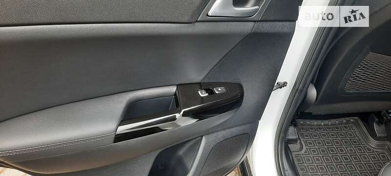 Внедорожник / Кроссовер Kia Sportage 2021 в Запорожье