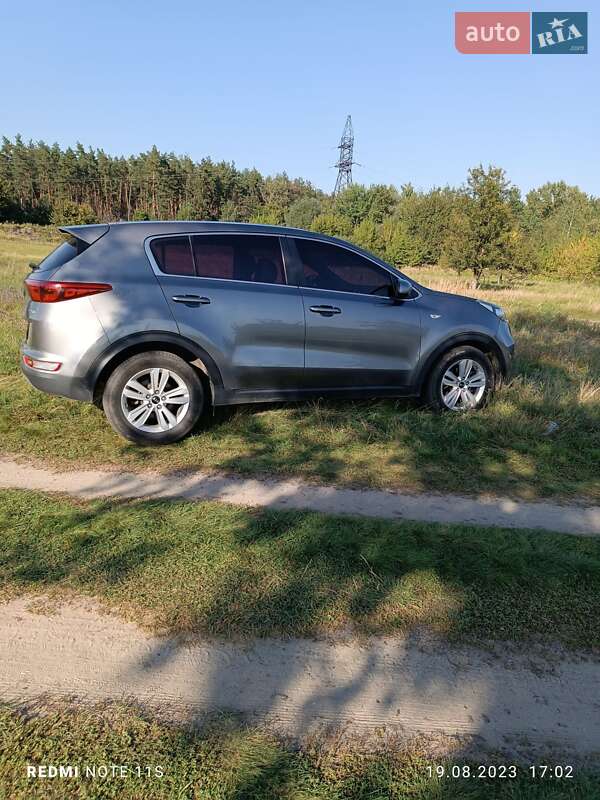 Позашляховик / Кросовер Kia Sportage 2016 в Сумах