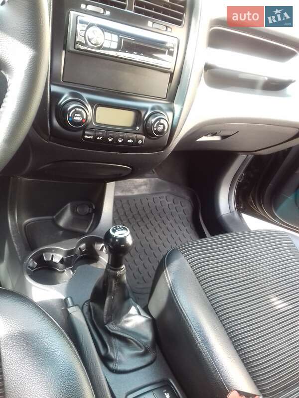 Позашляховик / Кросовер Kia Sportage 2007 в Харкові