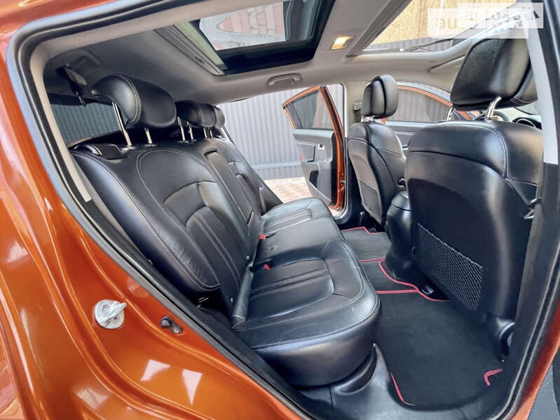 Внедорожник / Кроссовер Kia Sportage 2012 в Киеве