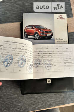 Внедорожник / Кроссовер Kia Sportage 2012 в 