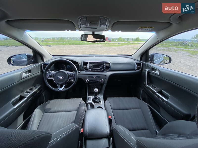 Внедорожник / Кроссовер Kia Sportage 2016 в Тернополе