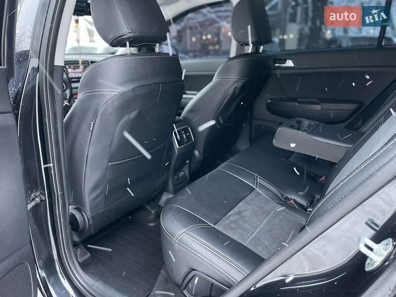 Позашляховик / Кросовер Kia Sportage 2017 в Києві