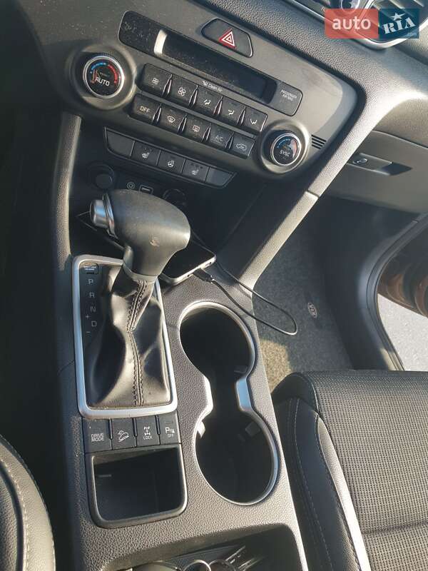 Внедорожник / Кроссовер Kia Sportage 2017 в Ирпене