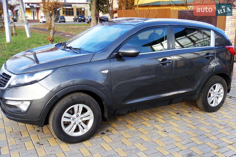 Позашляховик / Кросовер Kia Sportage 2012 в Христинівці