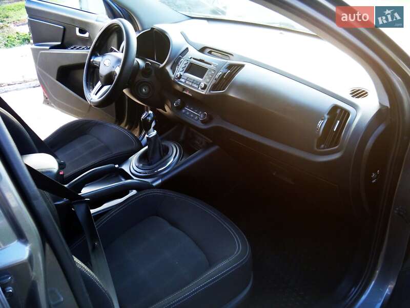 Позашляховик / Кросовер Kia Sportage 2012 в Христинівці