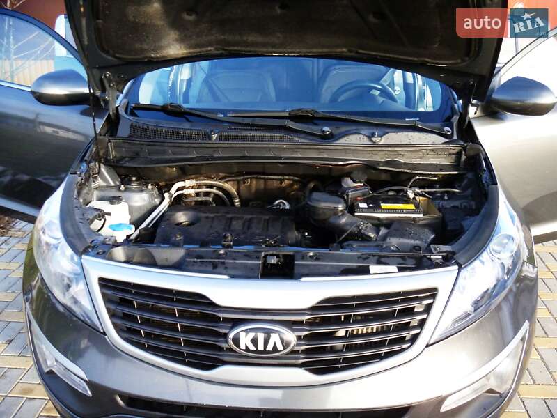 Позашляховик / Кросовер Kia Sportage 2012 в Христинівці